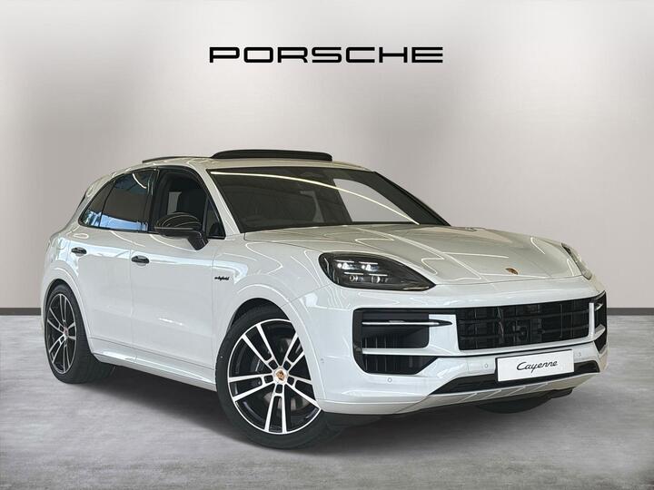 Porsche Cayenne 3.0 V6 E-Hybrid 25.9kWh Black Edition TiptronicS 4WD Euro 6 (s/s) 5dr