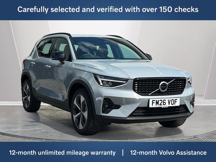 Volvo XC40 2.0 B3 MHEV Plus Dark DCT Auto Euro 6 (s/s) 5dr