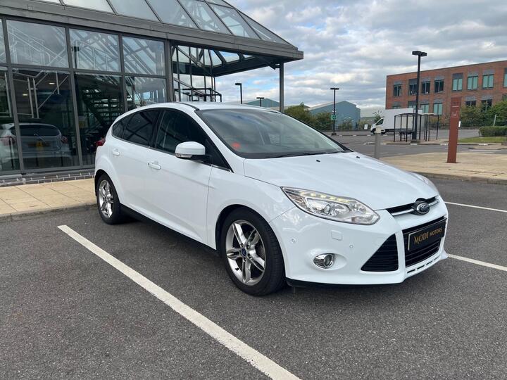 Ford Focus 1.0T EcoBoost Titanium X Euro 5 (s/s) 5dr