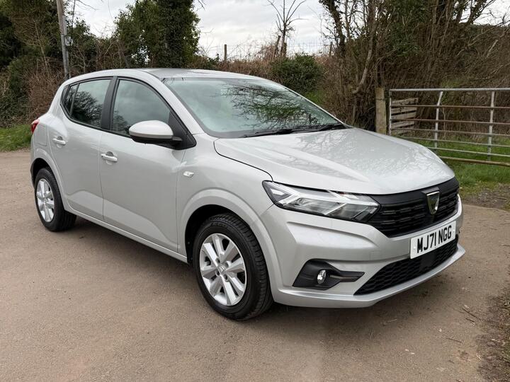 Dacia Sandero 1.0 TCe Comfort Euro 6 (s/s) 5dr Dacia Sandero 1.0 TCe Comfort Euro 6 (s/s) 5dr