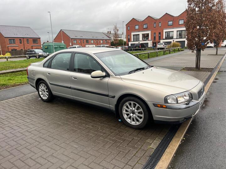 Volvo S80 2.4 SE 4dr