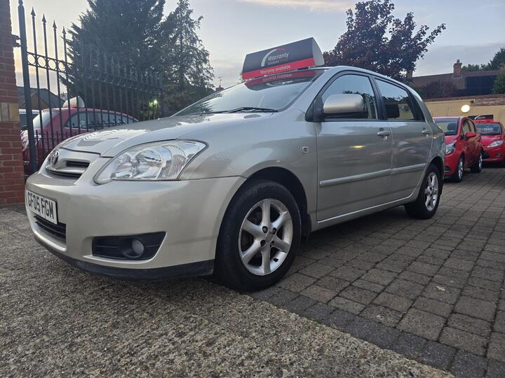 Toyota Corolla 1.6 VVT-i T Spirit 5dr Toyota Corolla 1.6 VVT-i T Spirit 5dr