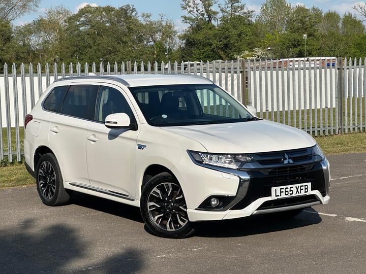 Mitsubishi Outlander 2.0h 12kWh GX3h CVT 4WD Euro 6 (s/s) 5dr Mitsubishi Outlander 2.0h 12kWh GX3h CVT 4WD Euro 6 (s/s) 5dr