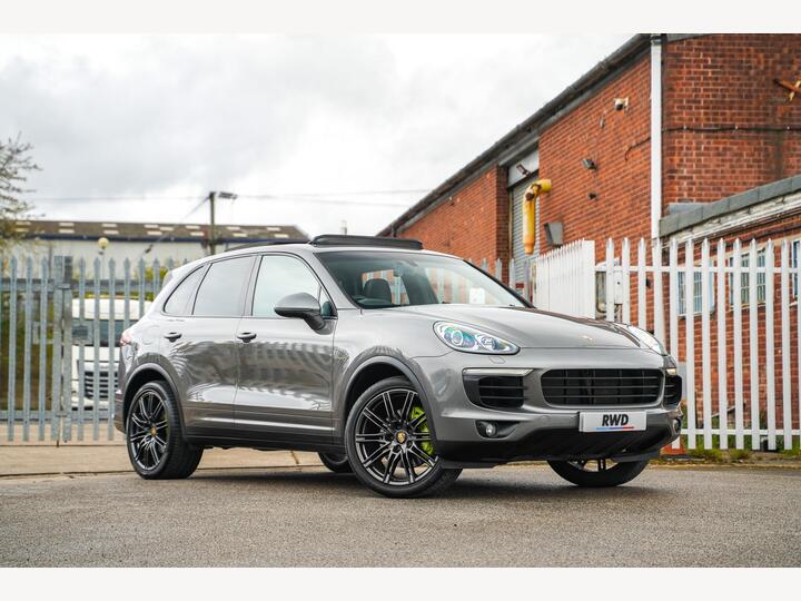 Porsche Cayenne 3.0 V6 E-Hybrid S TiptronicS 4WD Euro 6 (s/s) 5dr