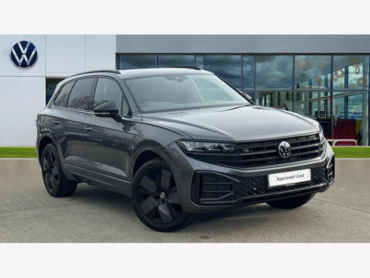 Volkswagen Touareg 3.0 TDI V6 Black Edition Tiptronic 4Motion Euro 6 (s/s) 5dr Volkswagen Touareg 3.0 TDI V6 Black Edition Tiptronic 4Motion Euro 6 (s/s) 5dr