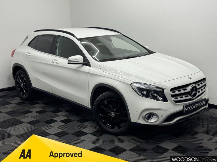 Mercedes-Benz GLA 1.6 GLA200 SE (Executive) 7G-DCT Euro 6 (s/s) 5dr