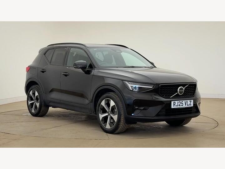 Volvo XC40 2.0 B4 MHEV Plus Dark DCT Auto Euro 6 (s/s) 5dr