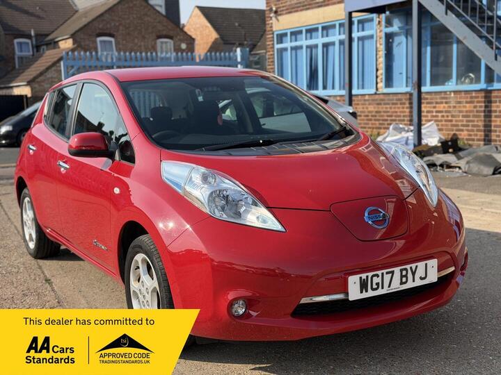 Nissan Leaf 30kWh Acenta Auto 5dr