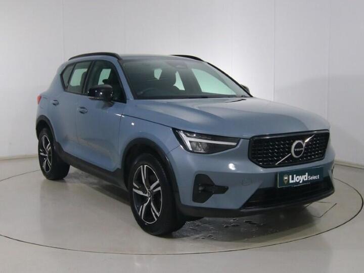 Volvo XC40 2.0 B3 MHEV Plus DCT Auto Euro 6 (s/s) 5dr