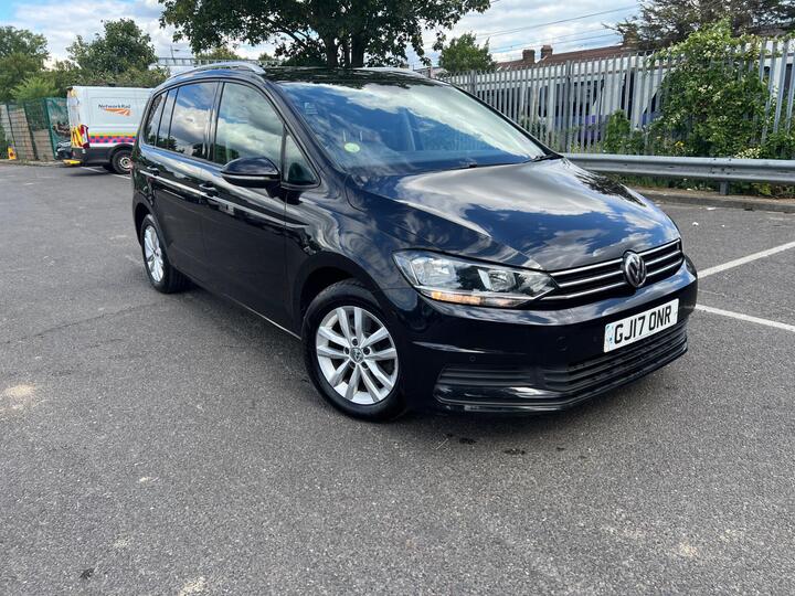 Volkswagen Touran 2.0 TDI BlueMotion Tech SE Family DSG Euro 6 (s/s) 5dr