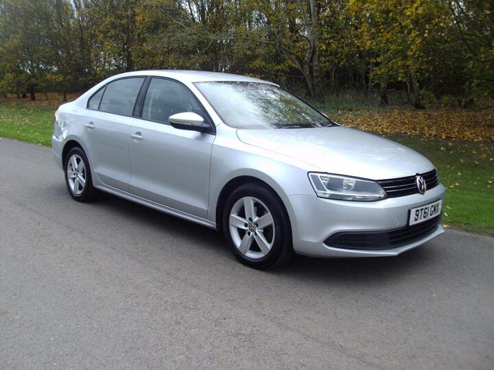 Volkswagen Jetta 2.0 TDI SE DSG Euro 5 4dr Volkswagen Jetta 2.0 TDI SE DSG Euro 5 4dr
