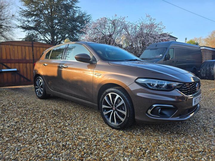 Fiat Tipo 1.4 MPI Lounge Euro 6 5dr