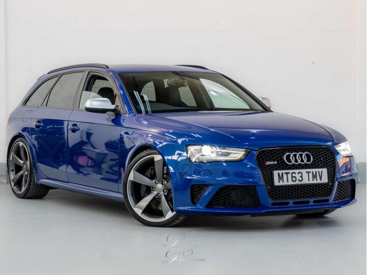 Audi RS 4 4.2 FSI V8 S Tronic Quattro Euro 5 5dr
