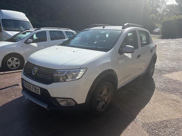 Dacia Sandero Stepway 0.9 TCe Essential Euro 6 (s/s) 5dr