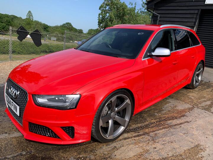 Audi RS4 Avant 4.2 FSI V8 S Tronic Quattro Euro 5 5dr Audi RS4 Avant 4.2 FSI V8 S Tronic Quattro Euro 5 5dr