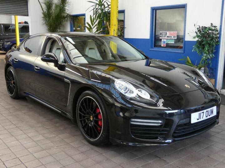 Porsche PANAMERA 4.8 V8 TURBO PDK 5d 520 BHP CARPLAY NAV LEATHER BOSE CAMERA Porsche PANAMERA 4.8 V8 TURBO PDK 5d 520 BHP CARPLAY NAV LEATHER BOSE CAMERA