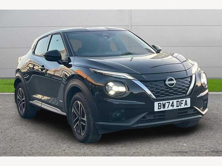 Nissan Juke 1.6 N-Connecta Auto Euro 6 5dr Nissan Juke 1.6 N-Connecta Auto Euro 6 5dr