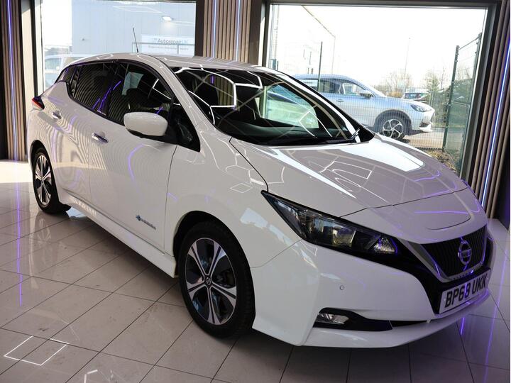 Nissan LEAF 40kWh N-Connecta Auto 5dr