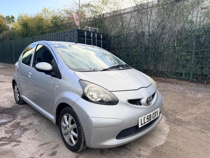 Toyota AYGO 1.0 VVT-i Platinum Euro 4 5dr