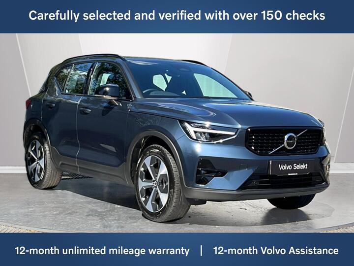 Volvo XC40 2.0 B3 MHEV Plus Dark DCT Auto Euro 6 (s/s) 5dr