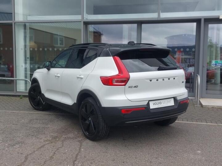 Volvo XC40 2.0 B4 MHEV Plus Black Edition DCT Auto Euro 6 (s/s) 5dr