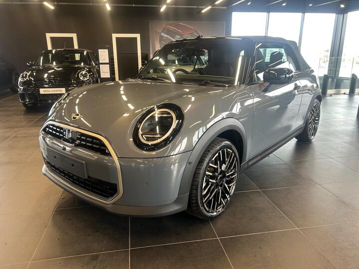 MINI Cooper Convertible 2.0C Exclusive Steptronic Euro 6 (s/s) 2dr