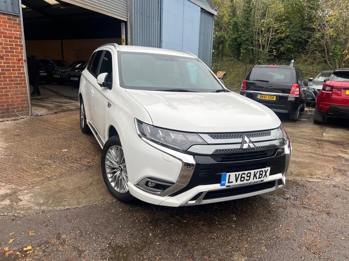 Mitsubishi Outlander 2.4h TwinMotor 13.8kWh Exceed CVT 4WD Euro 6 (s/s) 5dr