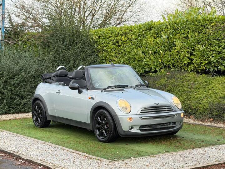 MINI CONVERTIBLE 1.6 Cooper CVT Euro 3 2dr