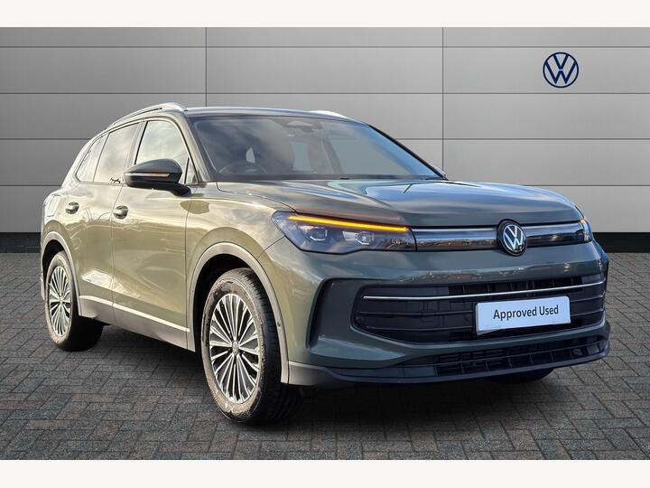 Volkswagen Tiguan 1.5 ETSI MHEV Match DSG Euro 6 (s/s) 5dr Volkswagen Tiguan 1.5 ETSI MHEV Match DSG Euro 6 (s/s) 5dr