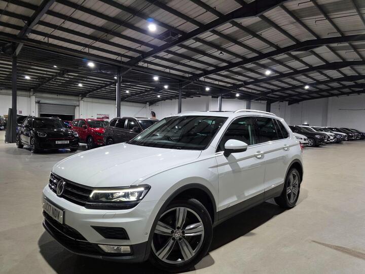 Volkswagen Tiguan 2.0 TSI BlueMotion Tech SEL DSG 4Motion Euro 6 (s/s) 5dr Volkswagen Tiguan 2.0 TSI BlueMotion Tech SEL DSG 4Motion Euro 6 (s/s) 5dr