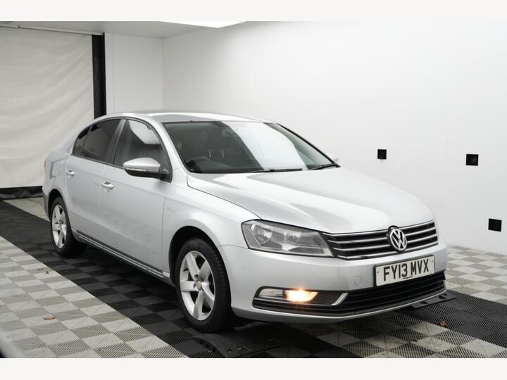Volkswagen Passat 1.6 TDI BlueMotion Tech S Euro 5 (s/s) 4dr Volkswagen Passat 1.6 TDI BlueMotion Tech S Euro 5 (s/s) 4dr