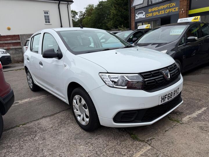 Dacia Sandero 0.9 TCe Essential Euro 6 (s/s) 5dr Dacia Sandero 0.9 TCe Essential Euro 6 (s/s) 5dr