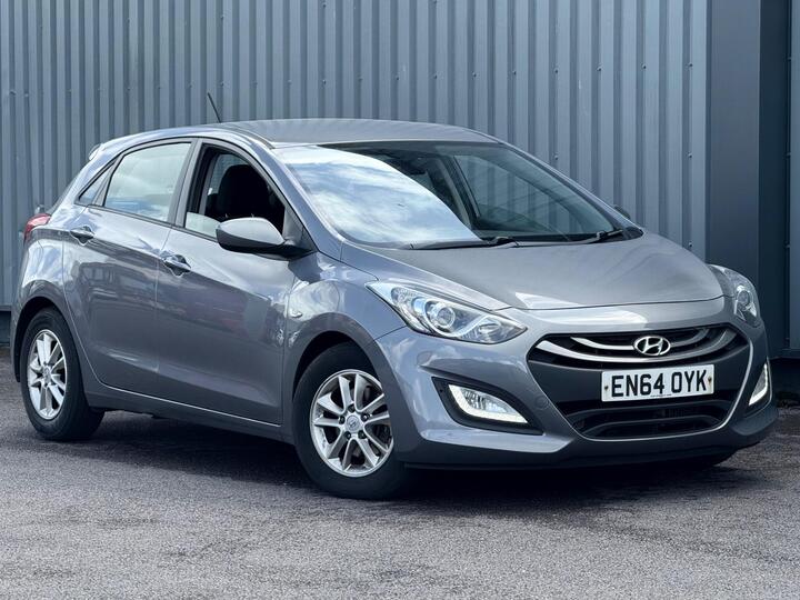 Hyundai I30 1.6 CRDi Blue Drive Active Euro 5 (s/s) 5dr Hyundai I30 1.6 CRDi Blue Drive Active Euro 5 (s/s) 5dr
