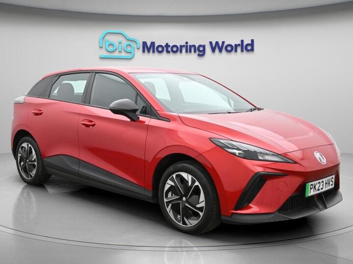 MG MG4 64kWh SE Long Range Auto 5dr