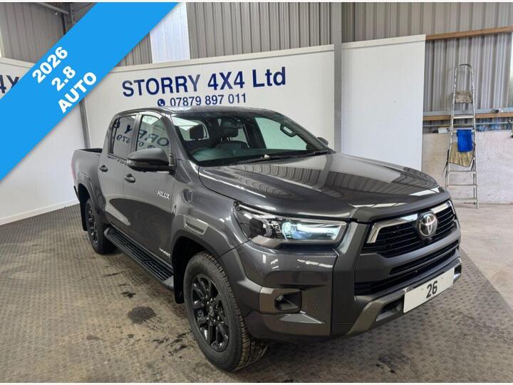 Toyota HI-LUX 2.8 D-4D-h Invincible X Auto 4WD Euro 6 4dr Toyota HI-LUX 2.8 D-4D-h Invincible X Auto 4WD Euro 6 4dr
