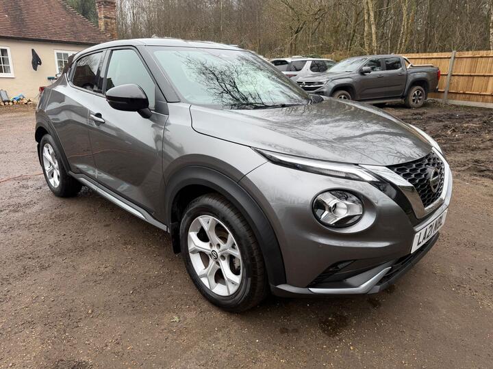 Nissan Juke 1.0 DIG-T N-Connecta Euro 6 (s/s) 5dr