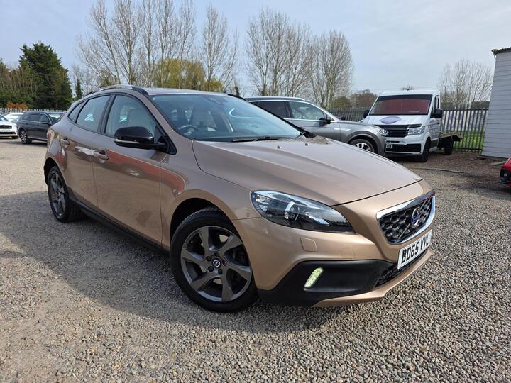 Volvo V40 Cross Country 2.0 D2 Lux Euro 6 (s/s) 5dr