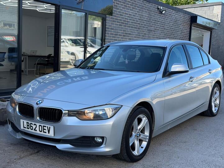 BMW 3 Series 2.0 320d SE Euro 5 (s/s) 4dr