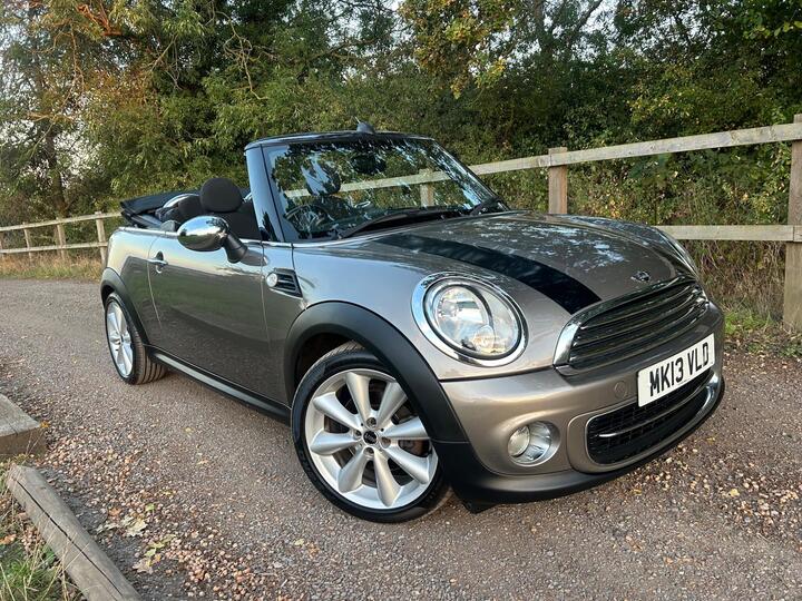 MINI Convertible 1.6 Cooper Euro 5 (s/s) 2dr