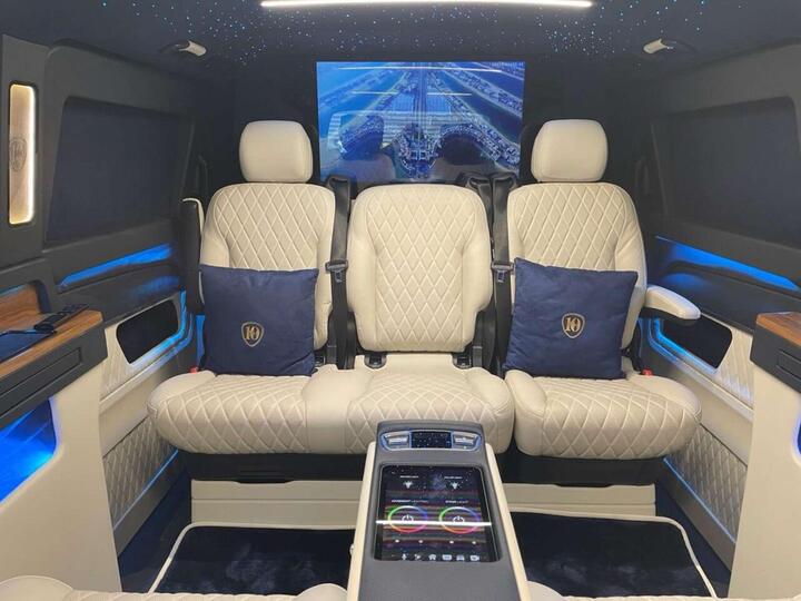 Mercedes-Benz V-CLASS 2.0 V300d Premium G-Tronic+ Euro 6 (s/s) 5dr (7 Seat, Extra Long)