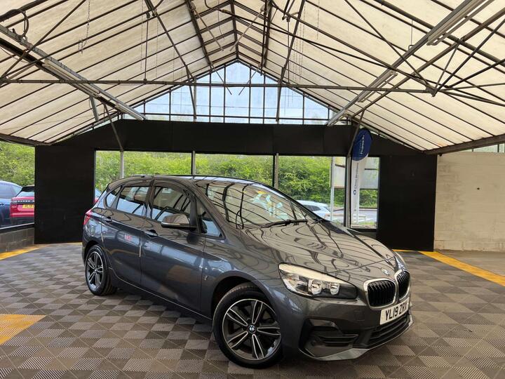 BMW 2 SERIES 1.5 225xe 7.6kWh Sport Auto 4WD Euro 6 (s/s) 5dr BMW 2 SERIES 1.5 225xe 7.6kWh Sport Auto 4WD Euro 6 (s/s) 5dr