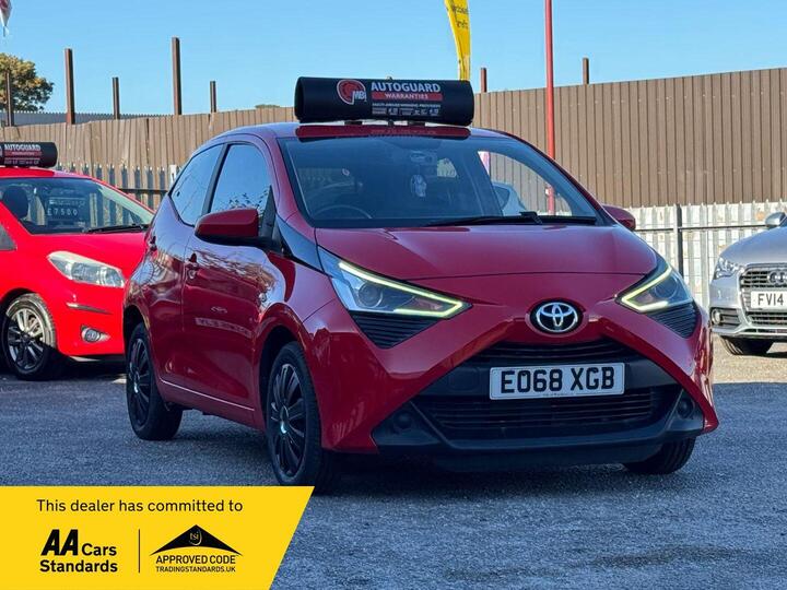 Toyota AYGO 1.0 VVT-i X-play X-shift Euro 6 5dr