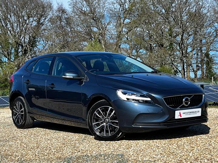 Volvo V40 2.0 D2 Momentum Euro 6 (s/s) 5dr