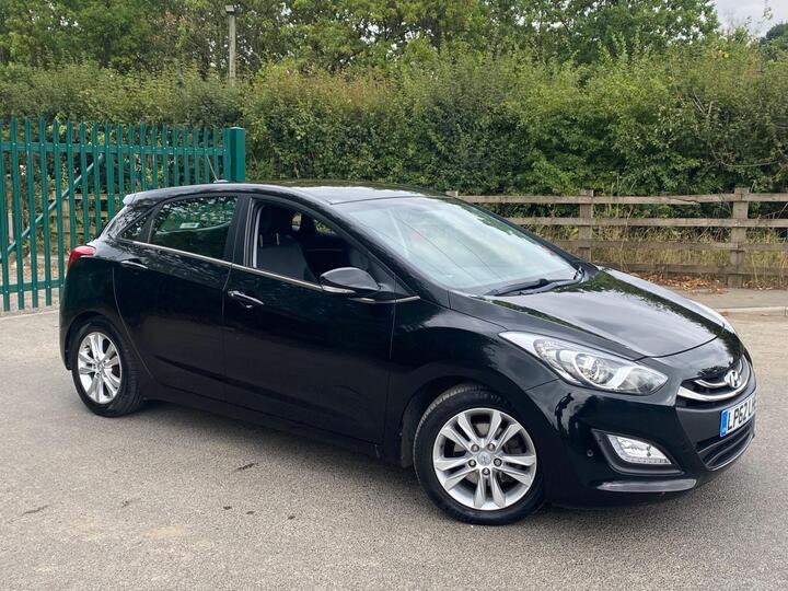 Hyundai I30 1.6 CRDi Blue Drive Style Nav Euro 5 (s/s) 5dr Hyundai I30 1.6 CRDi Blue Drive Style Nav Euro 5 (s/s) 5dr