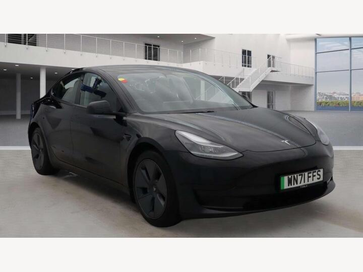 Tesla MODEL 3 Standard Range Plus Auto RWD 4dr