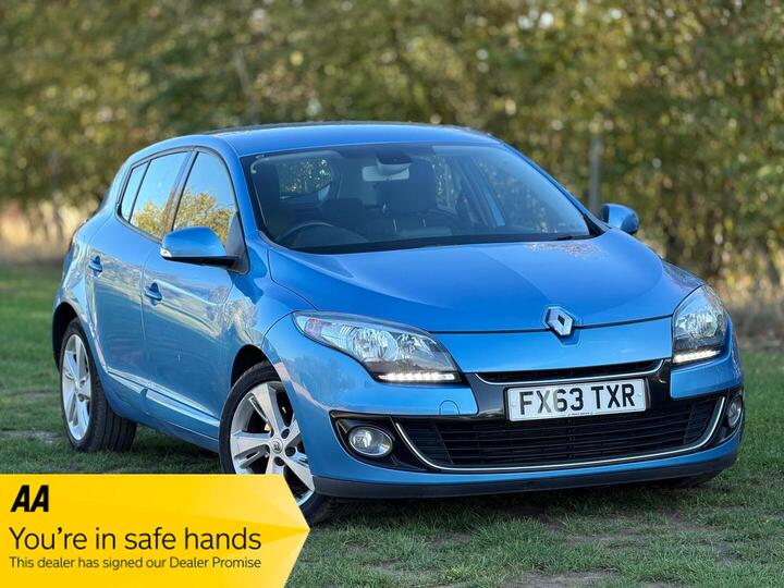 Renault Megane 1.5 DCi Dynamique TomTom Euro 5 (s/s) 5dr Renault Megane 1.5 DCi Dynamique TomTom Euro 5 (s/s) 5dr