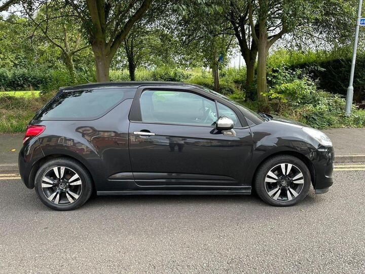 Citroen DS3 1.6 HDi Black Euro 5 3dr Citroen DS3 1.6 HDi Black Euro 5 3dr