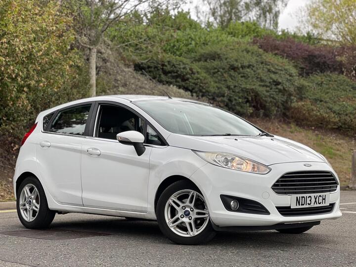 Ford Fiesta 1.0T EcoBoost Zetec Euro 5 (s/s) 5dr