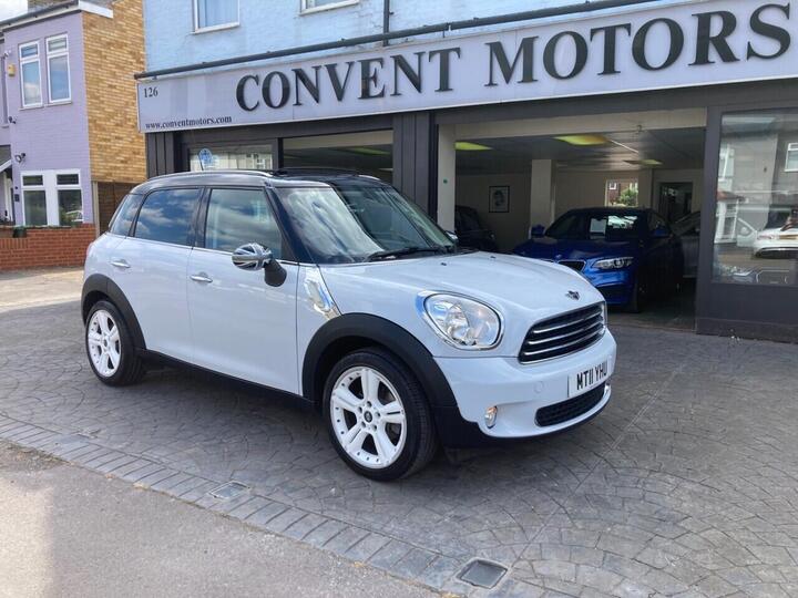 MINI COUNTRYMAN 1.6 Cooper Steptronic Euro 5 5dr MINI COUNTRYMAN 1.6 Cooper Steptronic Euro 5 5dr