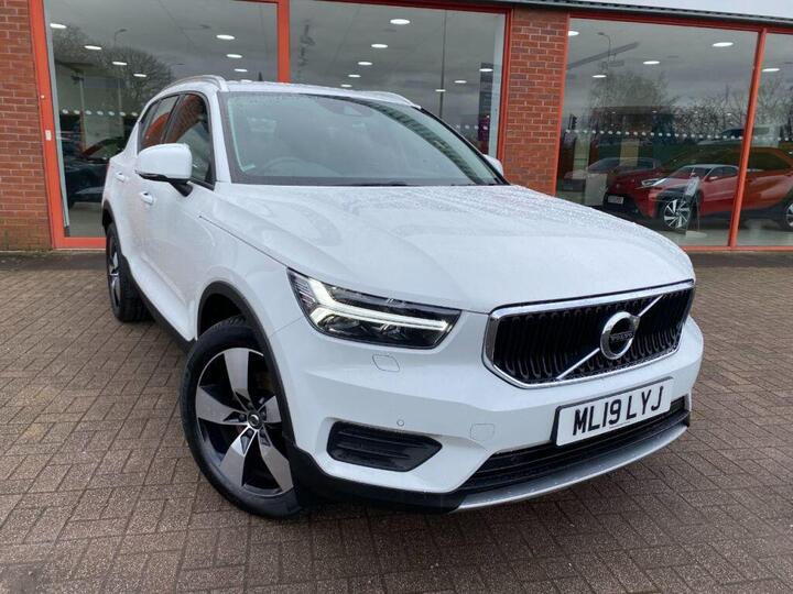 Volvo XC40 2.0 T4 Momentum Auto AWD Euro 6 (s/s) 5dr